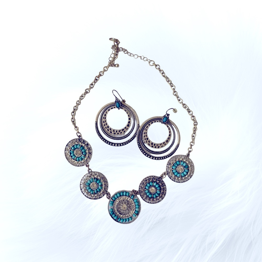 Silver and turquoise necklace and earrings